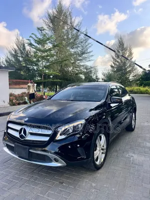 Mercedes-Benz GLA 250 2016 Black