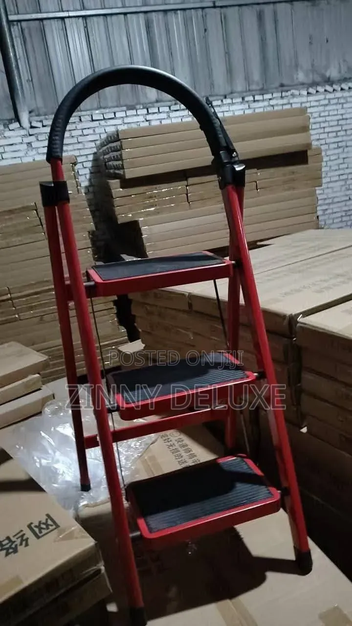 Standard Foldable Ladder