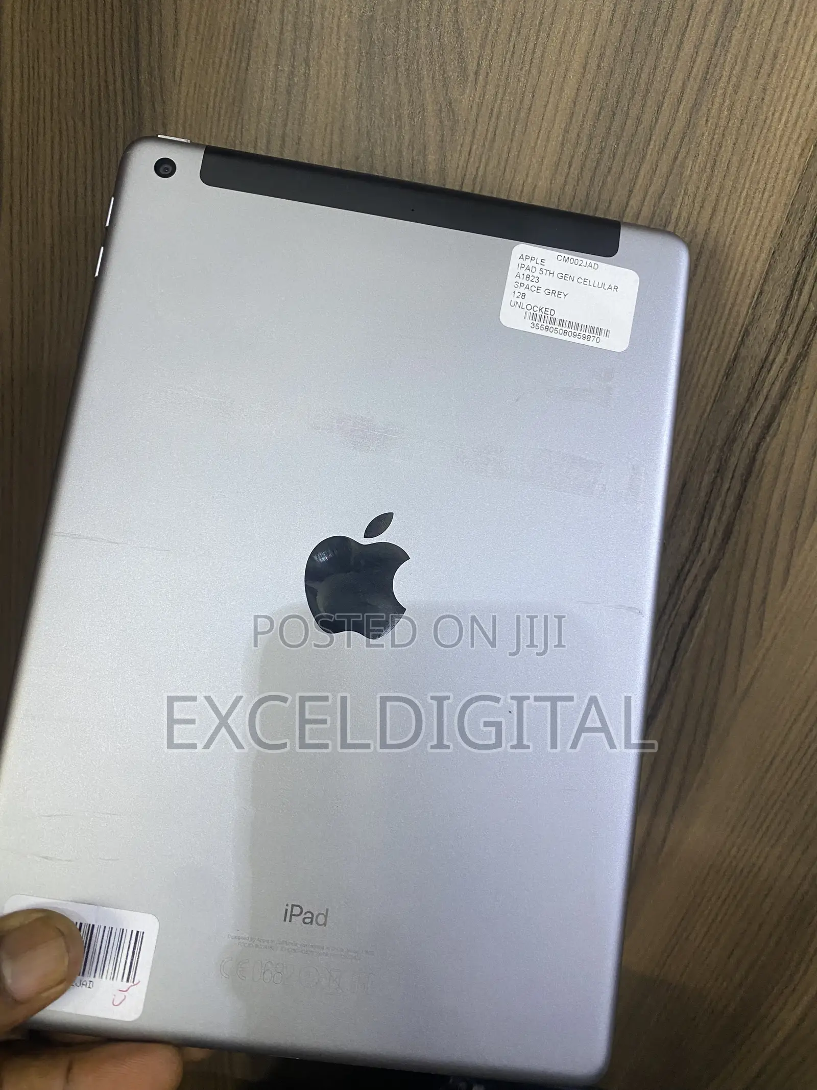 Apple iPad 9.7 128 GB Gray