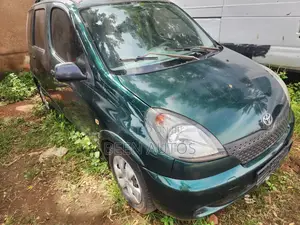 Toyota Yaris 2001 Green