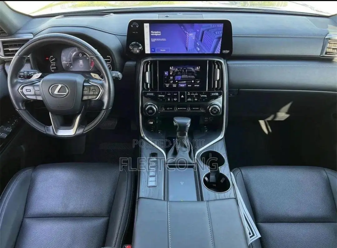 Lexus LX 600 2023 Silver
