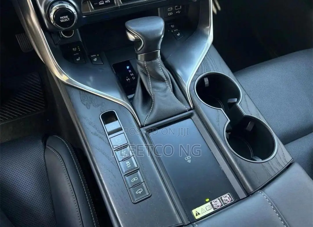 Lexus LX 600 2023 Silver