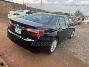 Toyota Camry XLE 4dr Sedan (2.5L 4cyl 6A) 2013 Black