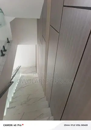 5bdrm Duplex in Anthony Village for rent