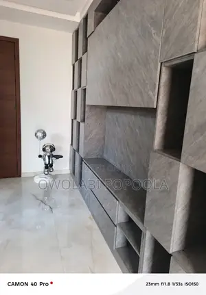 5bdrm Duplex in Anthony Village for rent