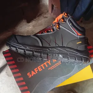 Safety Master Boot