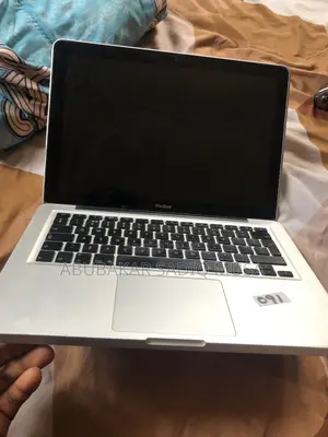 Laptop Apple MacBook 2009 2GB Intel Core 2 Duo HDD 512GB