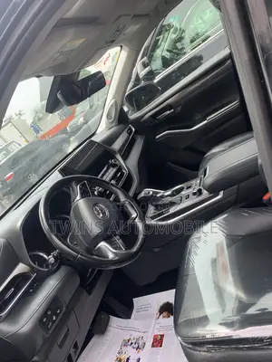 Toyota Highlander Limited 2022 Black