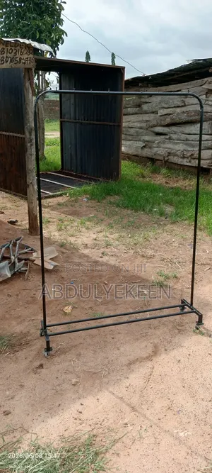 Single Pole Rack