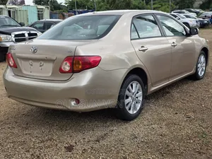 Toyota Corolla 2010 Gold