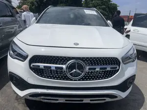 Mercedes-Benz GLA-Class 2021 White