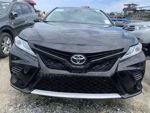 Toyota Camry XSE (2.5L 4cyl 8A) 2019 Black