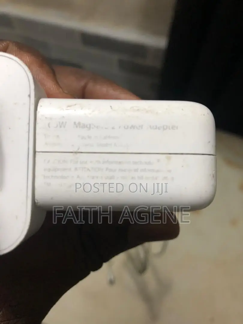 Macbook Charger (Macbook 2013)