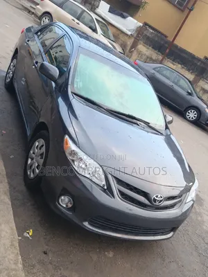 Toyota Corolla 2011 Gray