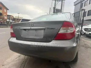 Toyota Camry 2005 Gray
