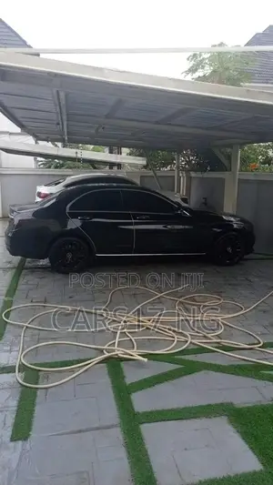 Mercedes-Benz C300 2016 Black