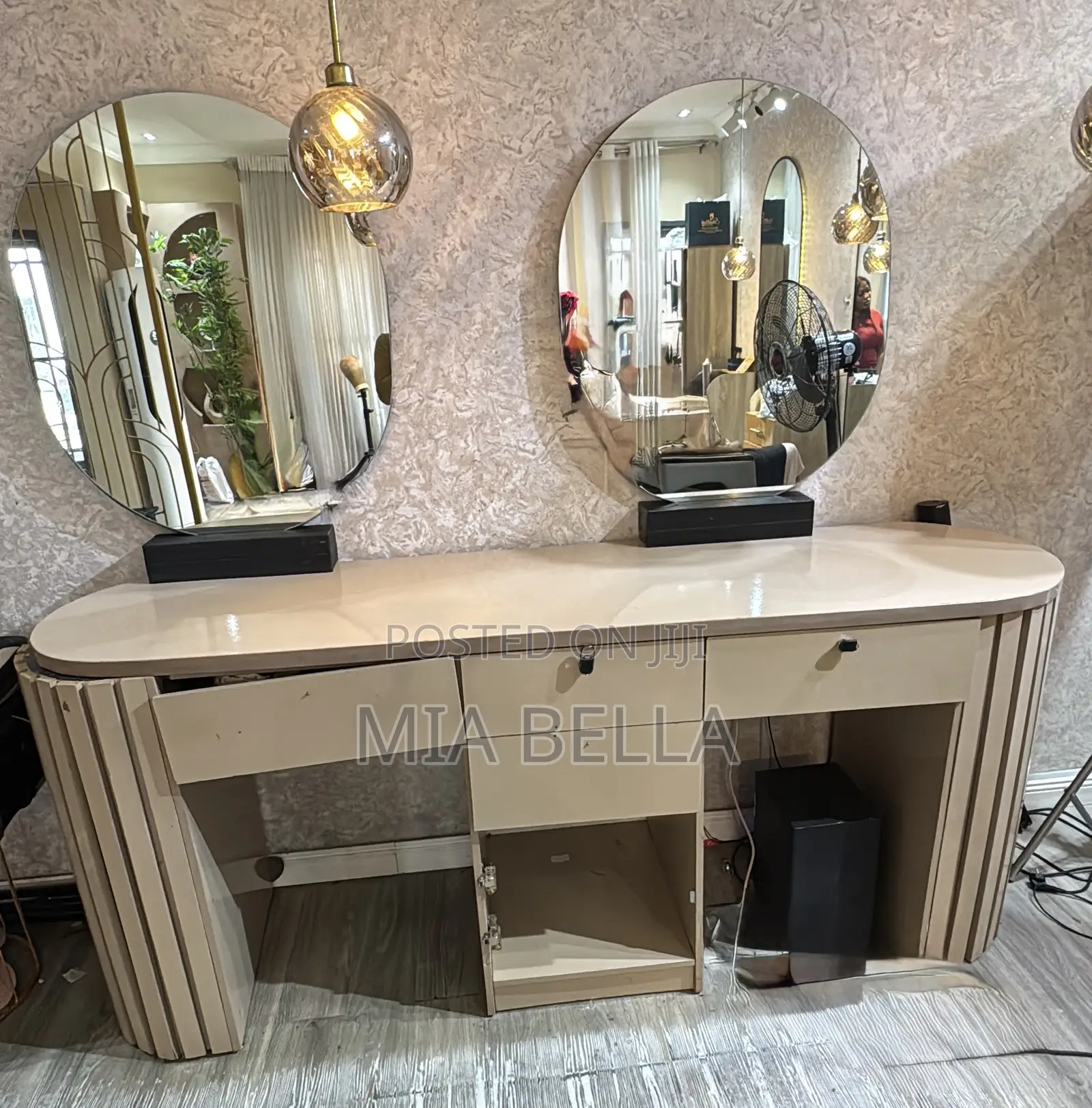 Furnitures