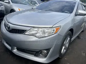 Toyota Camry SE 4dr Sedan (2.5L 4cyl 6A) 2013 Silver