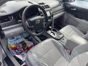 Toyota Camry LE 4dr Sedan (2.5L 4cyl 6A) 2013 Silver