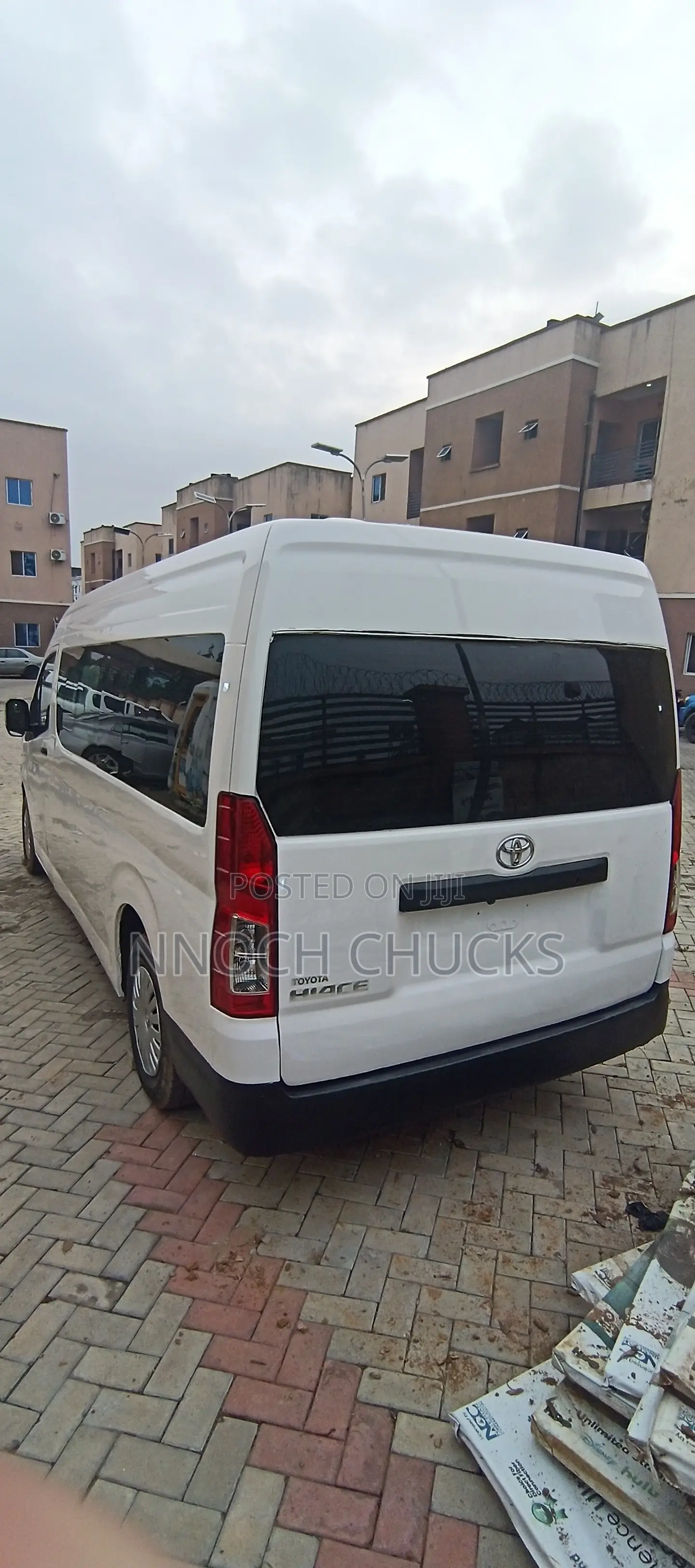 Toyota HiAce 2022 White
