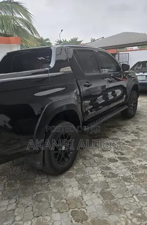 Toyota Hilux 2020 Black