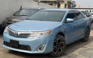 Toyota Camry LE 4dr Sedan (2.5L 4cyl 6A) 2014 Blue