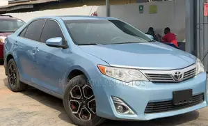 Toyota Camry LE 4dr Sedan (2.5L 4cyl 6A) 2014 Blue
