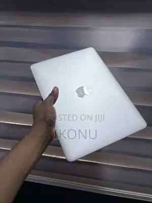 Laptop Apple MacBook Air 2017 8GB Intel Core i5 SSD 256GB