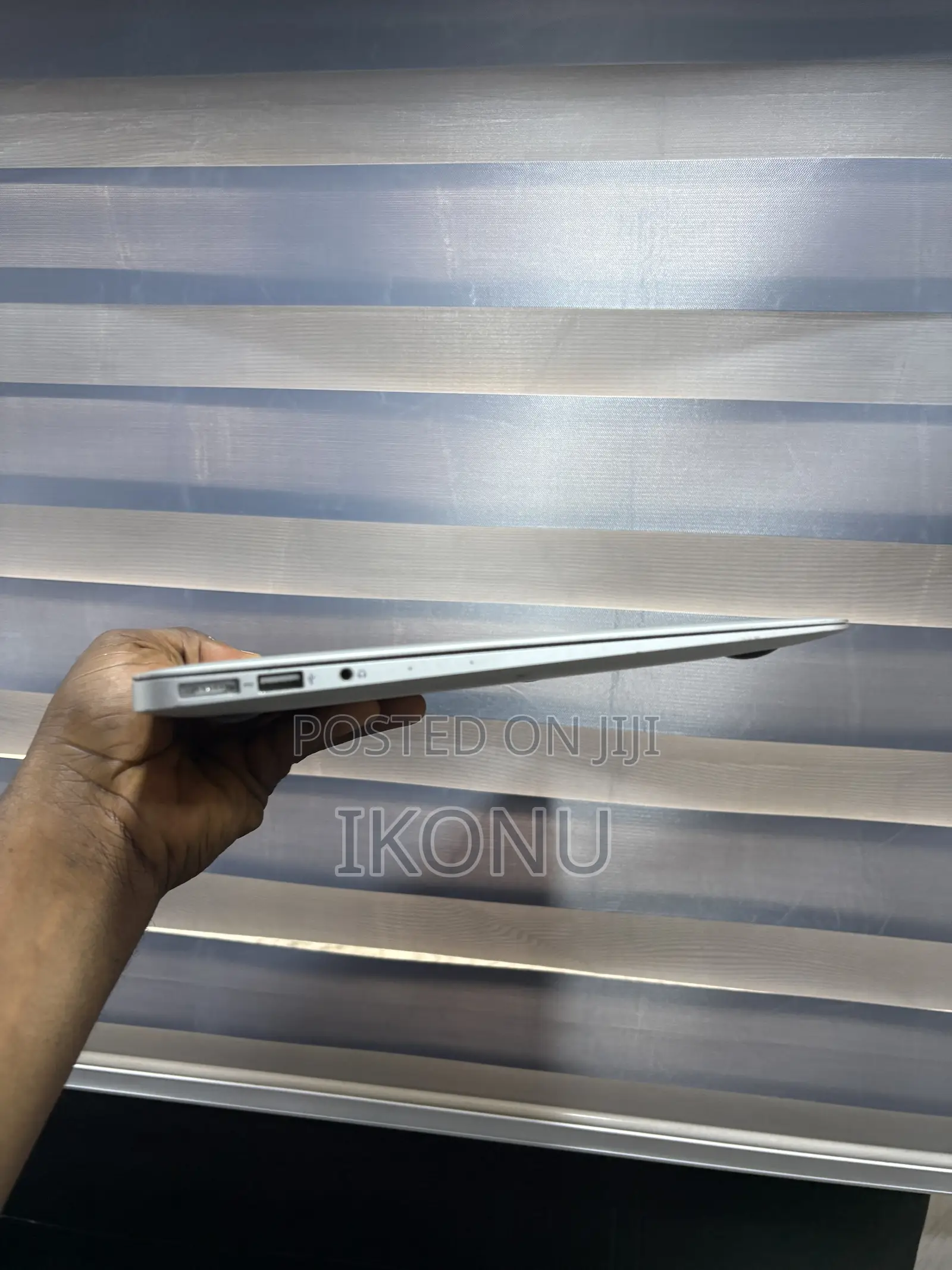 Laptop Apple MacBook Air 2017 8GB Intel Core i5 SSD 256GB