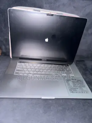 Laptop Apple MacBook Pro 2019 64GB Intel Core i9 SSD 1T