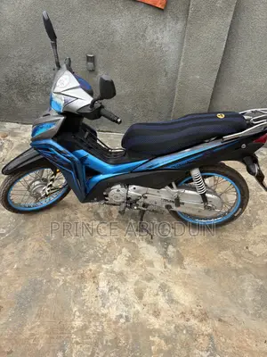 Honda 2022 Silver