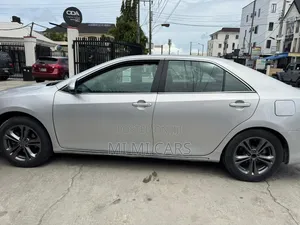Toyota Camry 2014 Silver