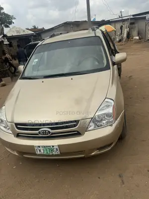 Kia Sedona 3.5 2006 Gold