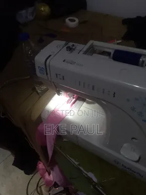 Butterfly Table Top Sewing Machine