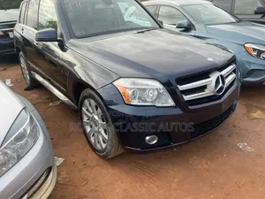 Mercedes-Benz GLK-Class 2011 Blue