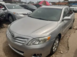 Toyota Camry LE 4dr Sedan (2.5L 4cyl 6AM) 2010 Silver