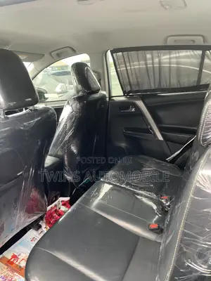 Toyota RAV4 Limited 4dr SUV AWD (2.5L 4cyl 6A) 2018 Silver