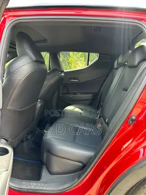 Toyota C-HR 2023 Red
