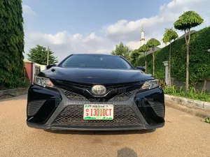 Toyota Camry SE FWD 2020 Black