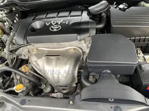 Toyota Camry SE 4dr Sedan (2.5L 4cyl 6AM) 2010 Gray