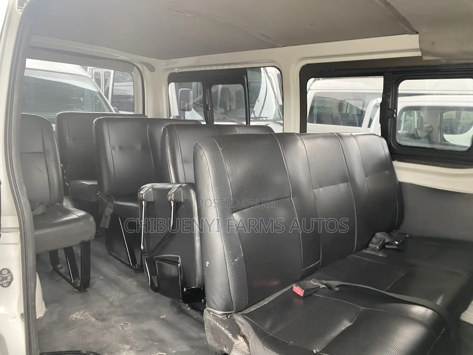 Toyota HiAce 2013 White