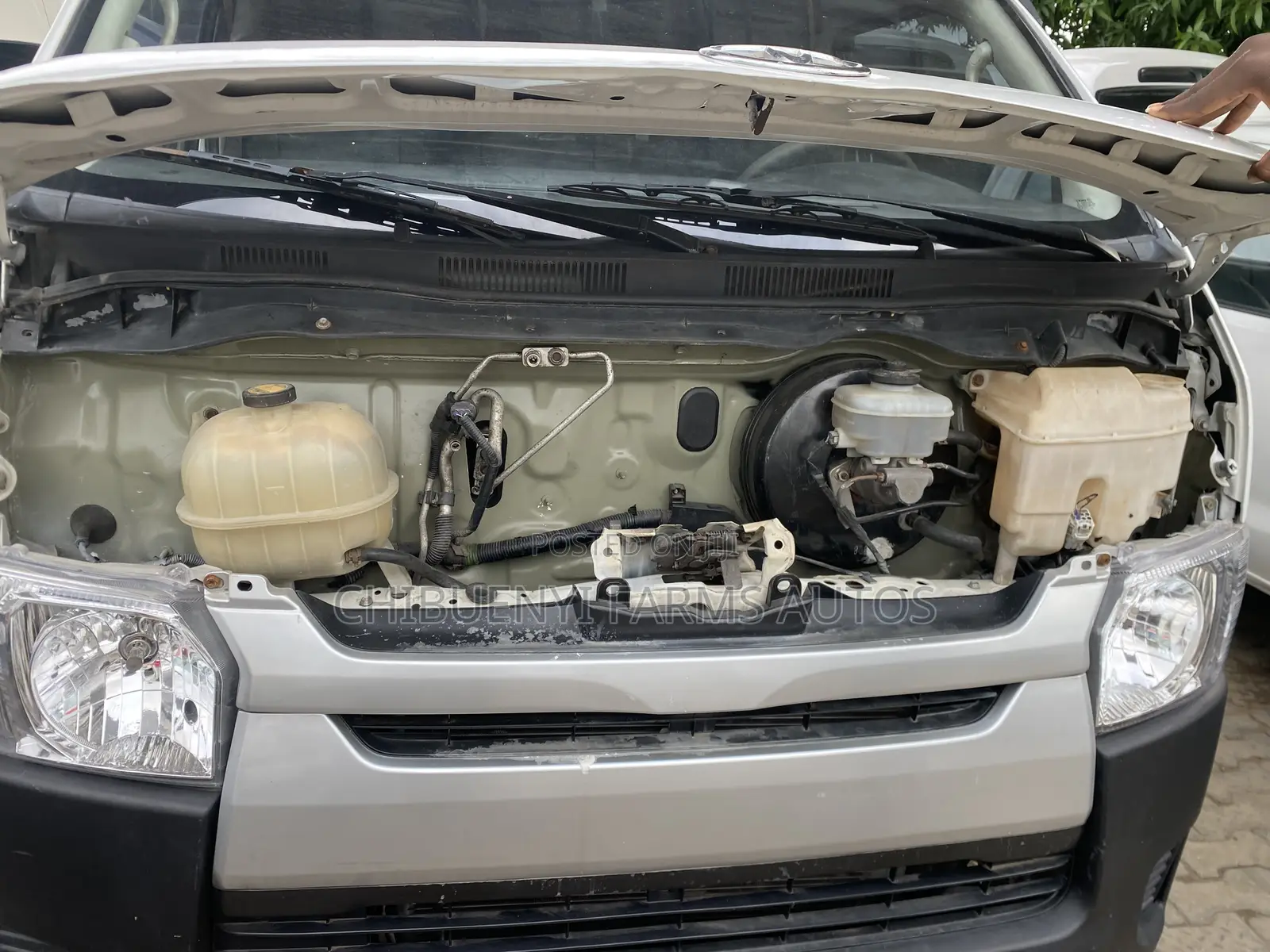 Toyota HiAce 2013 White