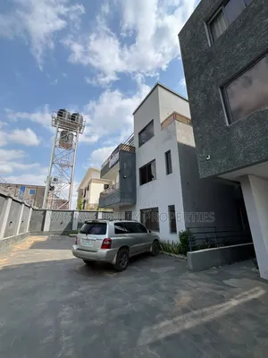 6bdrm Duplex in Life Camp By for rent