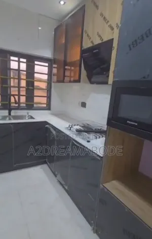 3bdrm Apartment in Ogudu Gra for rent