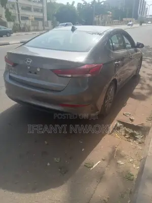 Hyundai Elantra GLS Sedan FWD (1.8L 4cyl 6M) 2013 Gray