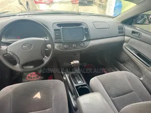 Toyota Camry 2005 Gray