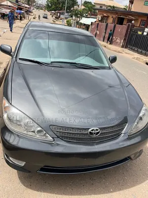 Toyota Camry 2005 Gray