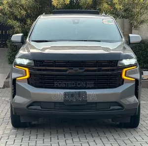 Chevrolet Suburban 2018 Gray
