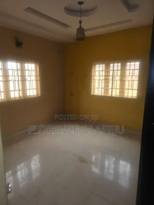 3bdrm Bungalow in Unity Estate, Akala Express for rent