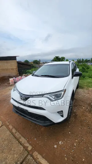 Toyota RAV4 2018 White